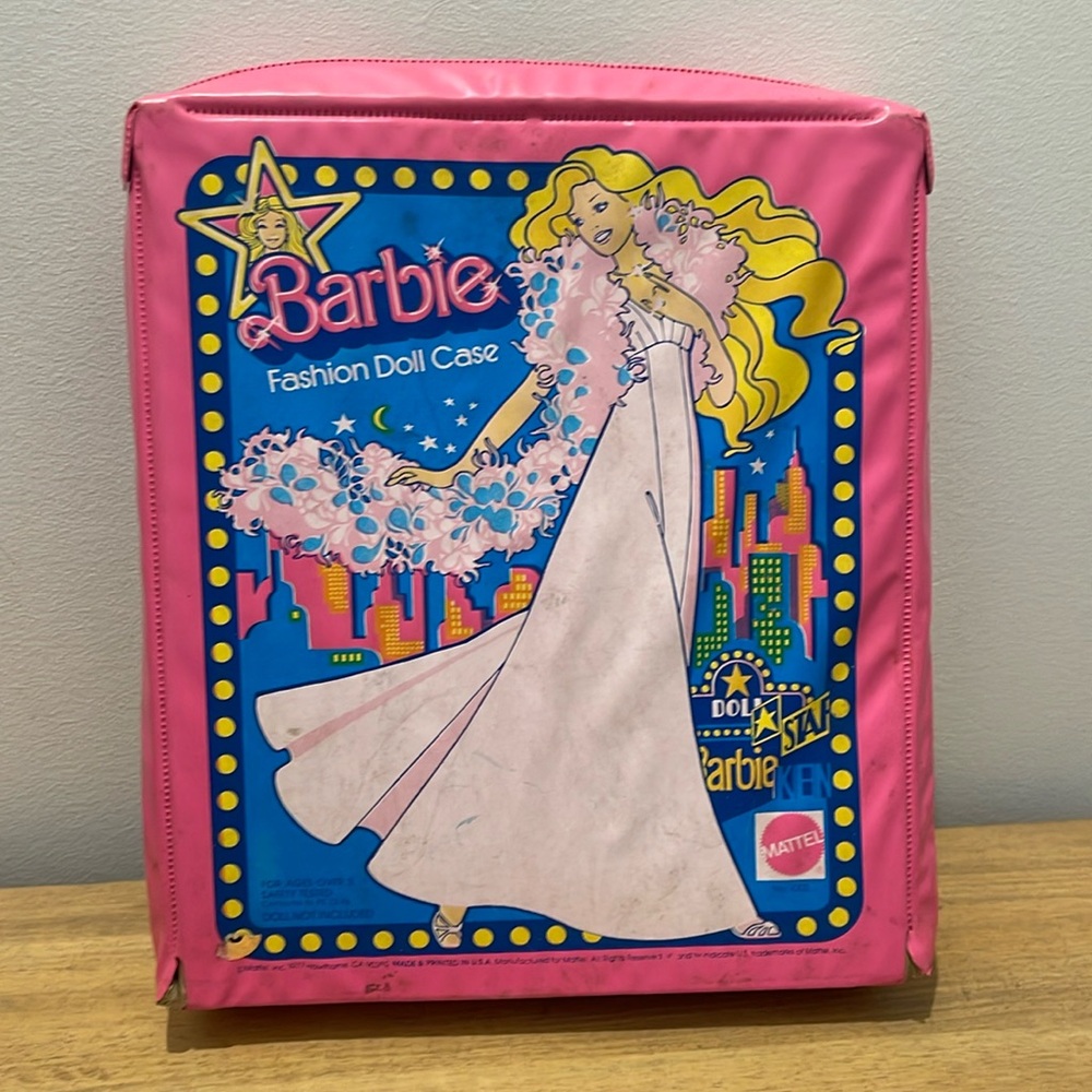 Empty vintage Barbie fashion doll trunk!
